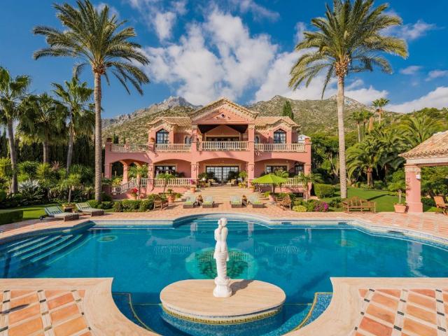 Villa en venta en Málaga, Urbanización Los Verdales
