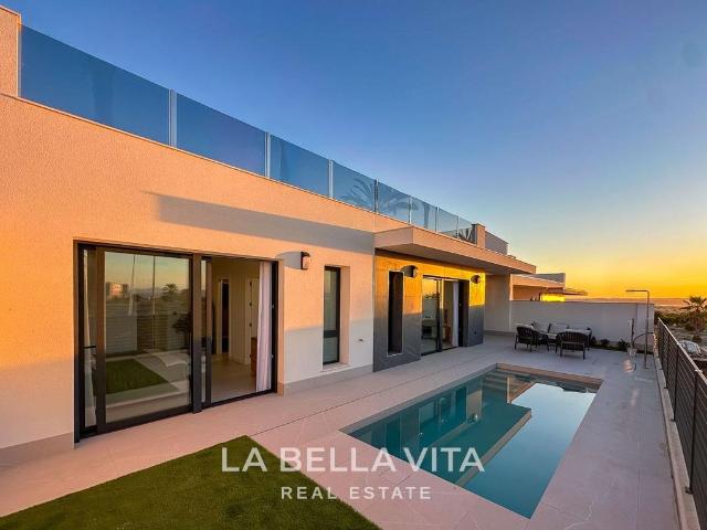 Chalet en venta en Cabo Cervera-Playa la Mata, el Baix Segura / La Vega Baja