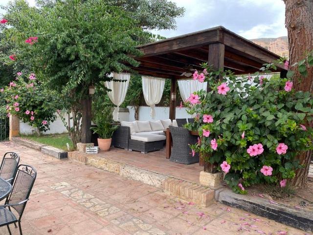Chalet en venta en La Envía, Vícar
