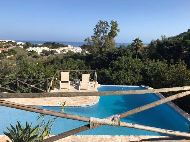 Chalet en alquiler en La Sierrezuela, Benalmádena