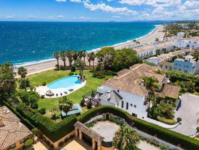 Chalet en alquiler en Barriada Islas Canarias, Costa del Sol Occidental