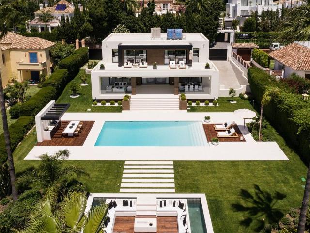 Villa en alquiler en Marbella, La Alzambra