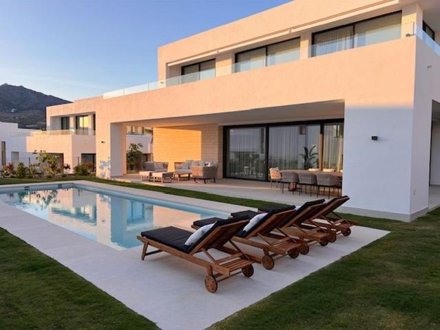Chalet en alquiler en Rio Real, Costa del Sol Occidental