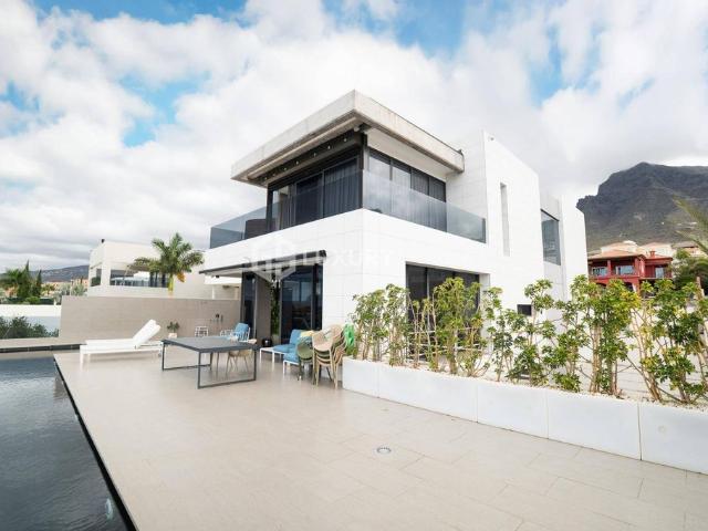 Chalet en venta en Torviscas Bajo, Adeje