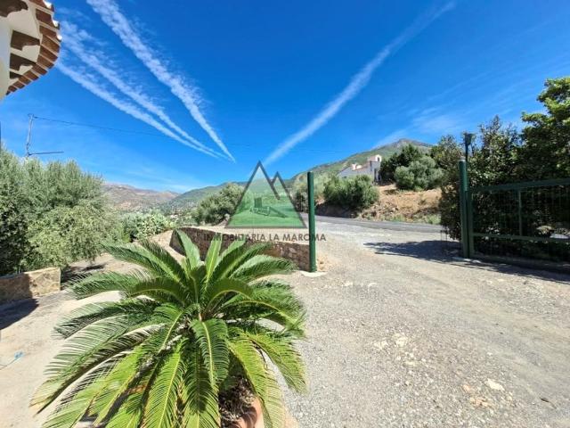 Chalet en venta en Alcaucín, Málaga