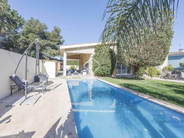 Villa en venta en Bétera