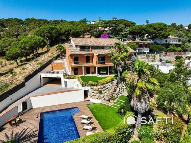 Chalet en venta en Cabrils, Barcelona