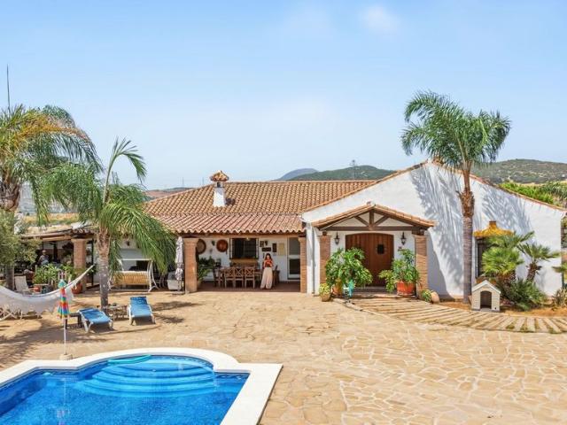 Chalet en venta en Casares, Málaga