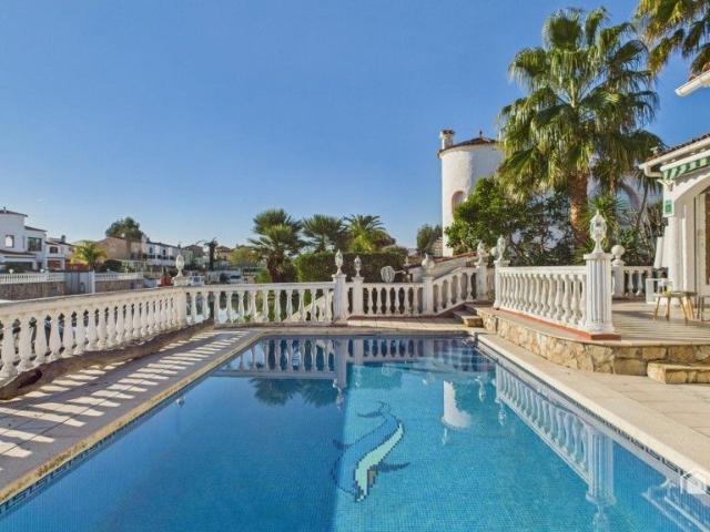 Chalet en venta en Empuriabrava, Alt Empordà