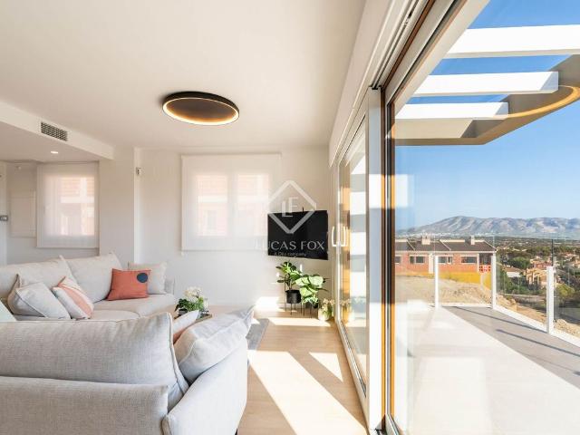 Villa en venta en La Nucia