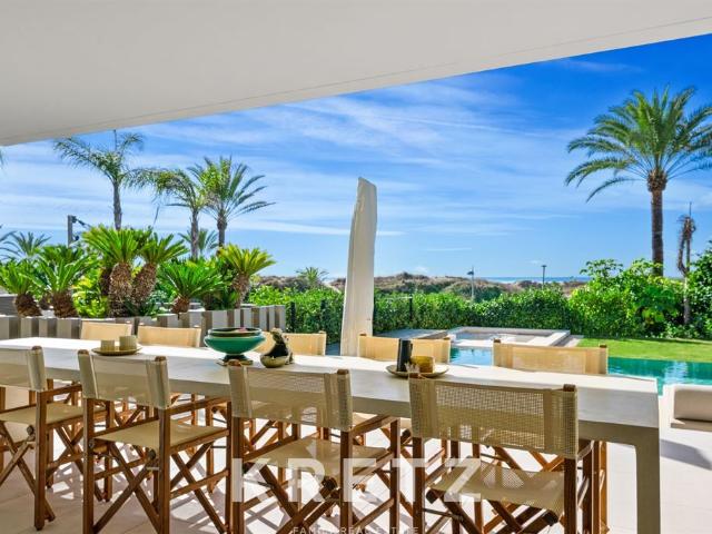 Chalet en venta en La Carolina, Costa del Sol Occidental