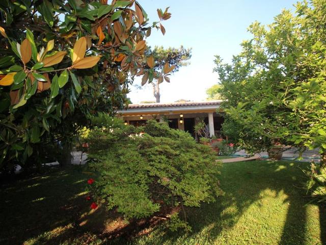 Chalet en venta en Panxón, Vigo