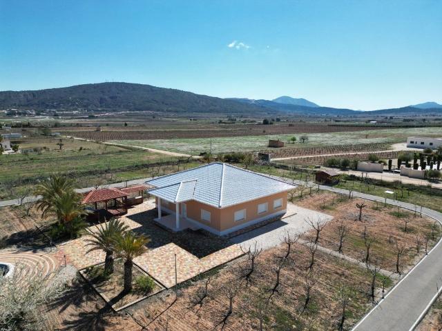 Chalet en venta en La Caballusa, el Vinalopó Mitjà / El Vinalopó Medio