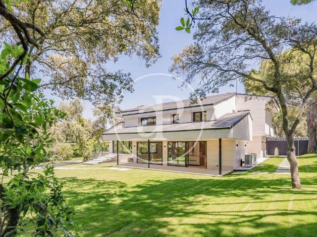 Villa en venta en Pozuelo De Alarcón
