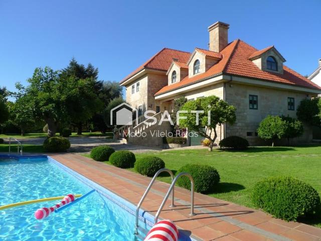 Villa en venta en Teo