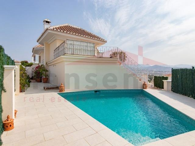 Villa en venta en Vélez-málaga, La Viña