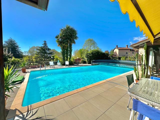 Villa Indipendente in vendita a Agrate, Agrate Conturbia