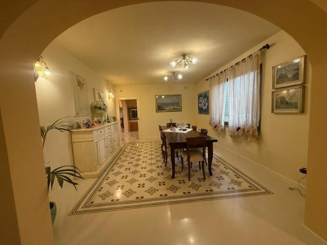 Villa Indipendente in vendita a Unione dei Comuni Circondario dell'Empolese Valdelsa, Fucecchio