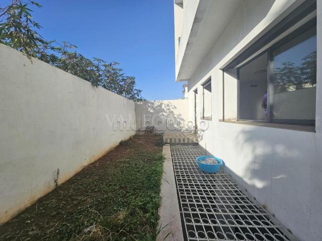Local commercial location à Anfa, Gharb-Chrarda-Beni Hssen
