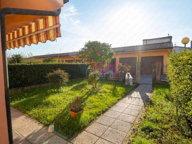 Villa Indipendente in vendita a Bergantino, Veneto