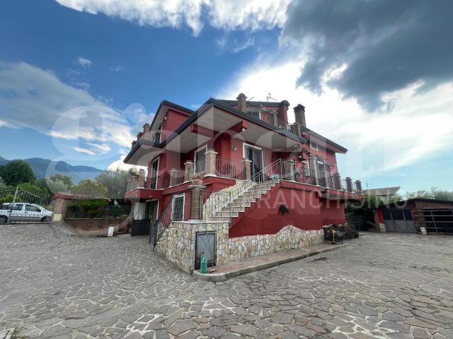 Villa Indipendente in vendita a Piedimonte Matese, Campania