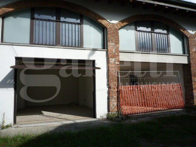 Villa Indipendente in vendita a Ternate, Lombardia