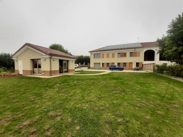 Villa Indipendente in vendita a Piemonte, Alessandria