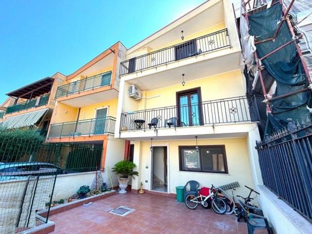Villa Indipendente in vendita a Mondragone, Campania
