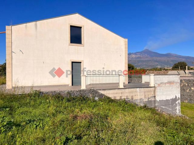 Villa Indipendente in vendita a Aci Sant'antonio, Sicilia