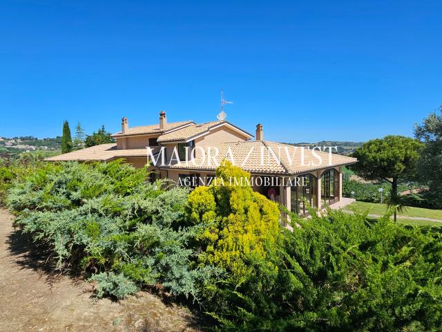 Villa Indipendente in vendita a Marche, Ascoli Piceno