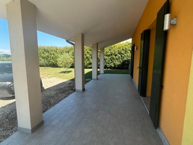 Villa Indipendente in vendita a Adria, Veneto