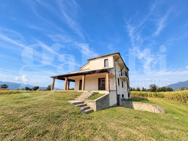 Villa Indipendente in vendita a Alife, Caserta