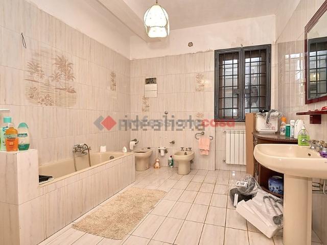 Villa Indipendente in vendita a Aprilia, Lazio