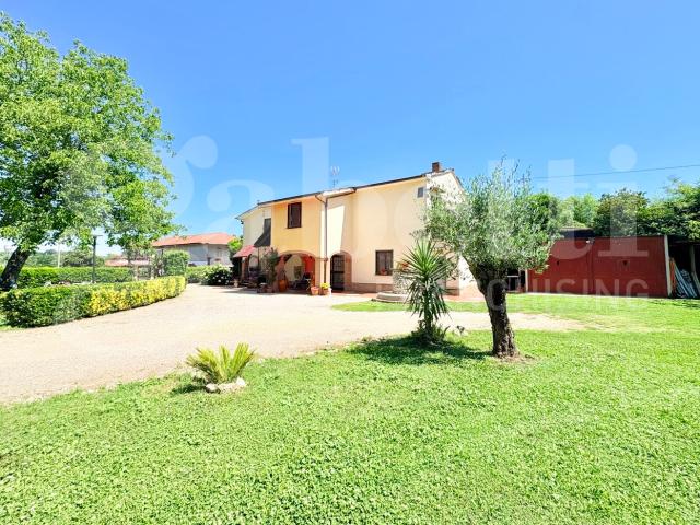 Villa Indipendente in vendita a Macere, Roma Capitale