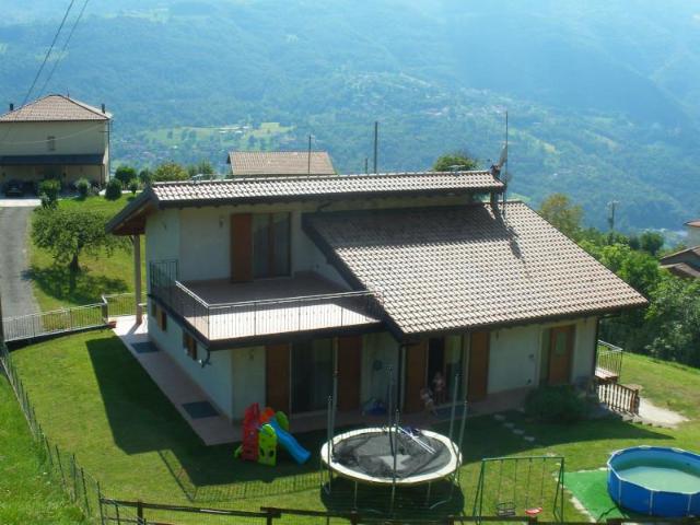 Villa Indipendente in vendita a Berbenno, Lombardia