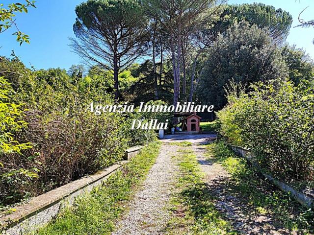 Villa Indipendente in vendita a Borgo San Lorenzo, Firenze