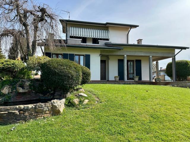Villa Indipendente in vendita a Borgo Veneto, Megliadino San Fidenzio