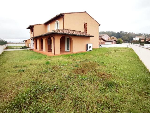 Villa Indipendente in vendita a Oltrarno, Calcinaia