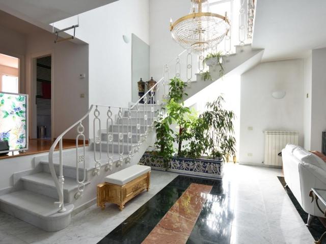 Villa Indipendente in vendita a Oltrarno, Calcinaia