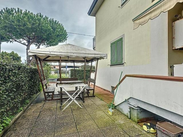 Villa Indipendente in vendita a Camaiore, Toscana