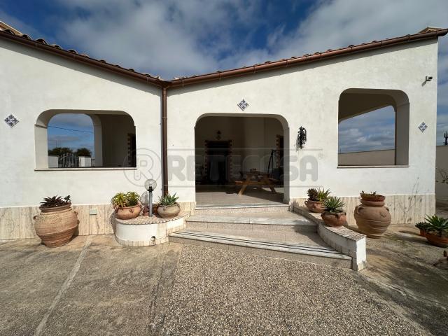 Villa Indipendente in vendita a Tre Fontane, Campobello Di Mazara