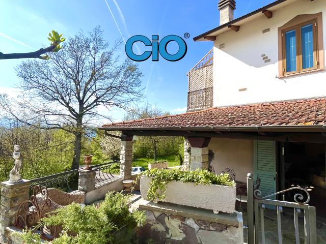 Villa Indipendente in vendita a Unione dell'Alto Reno, Camugnano
