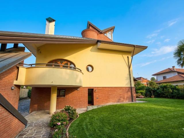Villa Indipendente in vendita a Cascinette, Canegrate