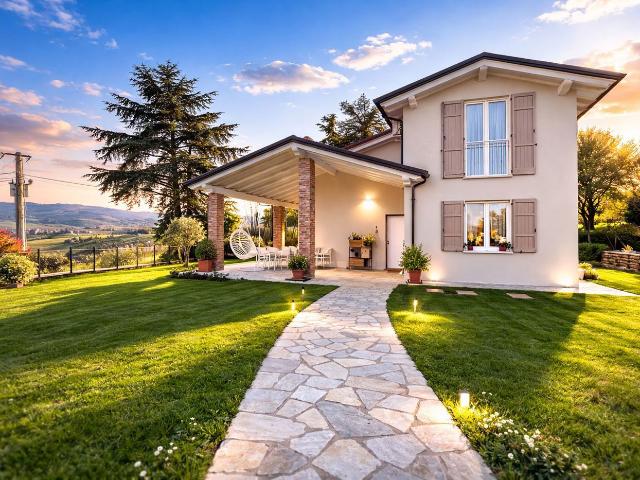 Villa Indipendente in vendita a Castana, Lombardia