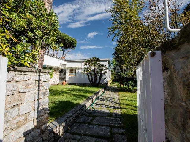 Villa Indipendente in affitto a Roma Imperiale, Forte Dei Marmi