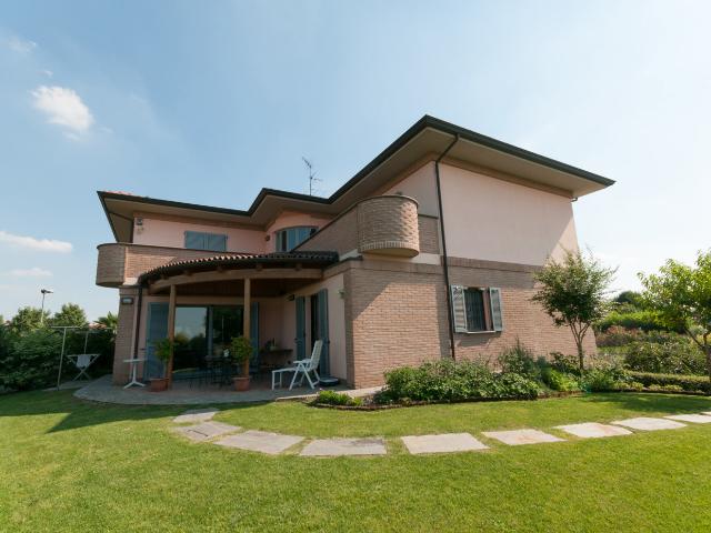 Villa Indipendente in vendita a Palazzo, Gossolengo
