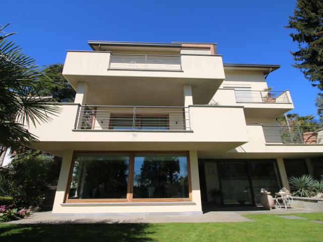 Villa Indipendente in vendita a Inverigo, Lombardia