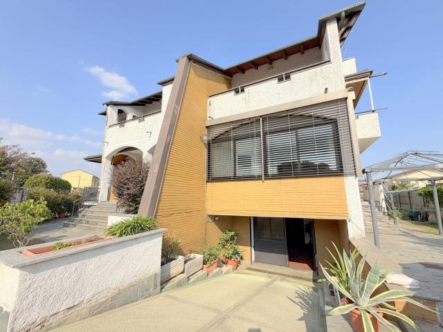 Villa Indipendente in vendita a Furato, Inveruno