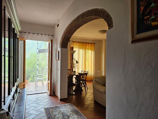 Villa Indipendente in vendita a Unione di Comuni Valdarno e Valdisieve, Londa