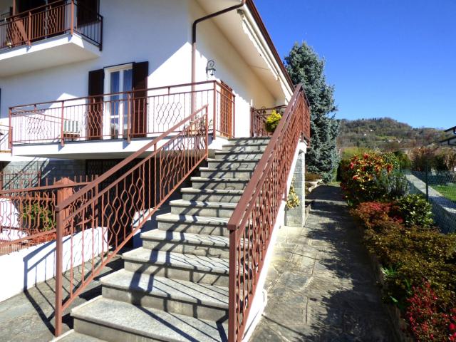 Villa Indipendente in vendita a Colletto, Piemonte